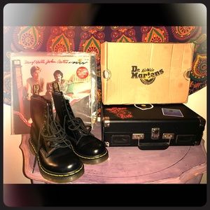 Dr. Martens US women’s size 6